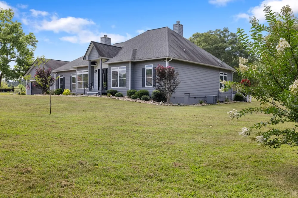 1502 Smithfield Lane Young Harris, GA 30582