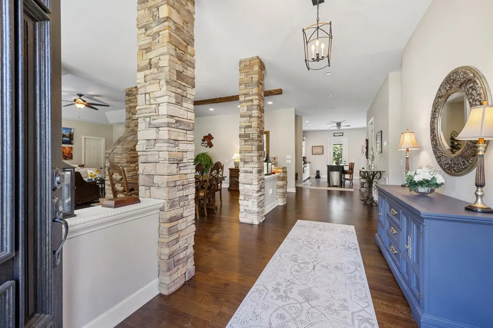 1502 Smithfield Lane Young Harris, GA 30582