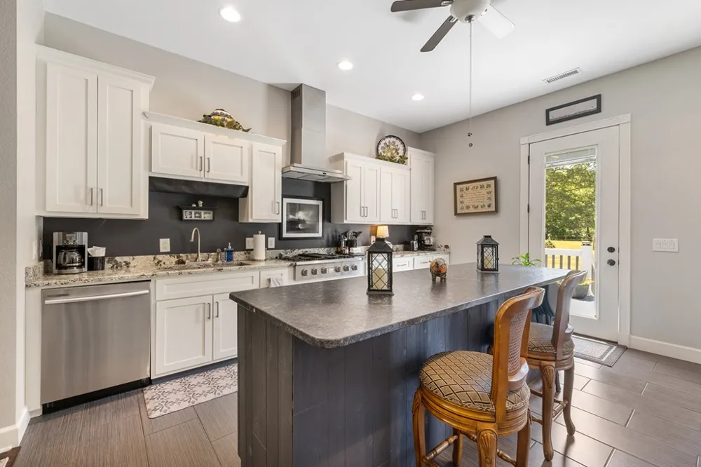 1502 Smithfield Lane Young Harris, GA 30582
