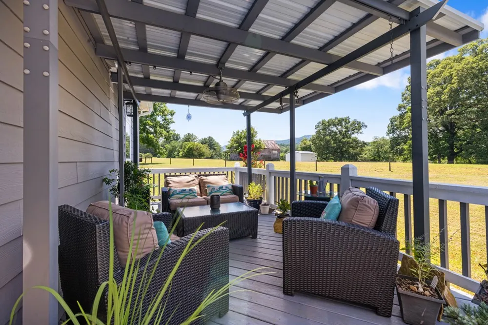 1502 Smithfield Lane Young Harris, GA 30582