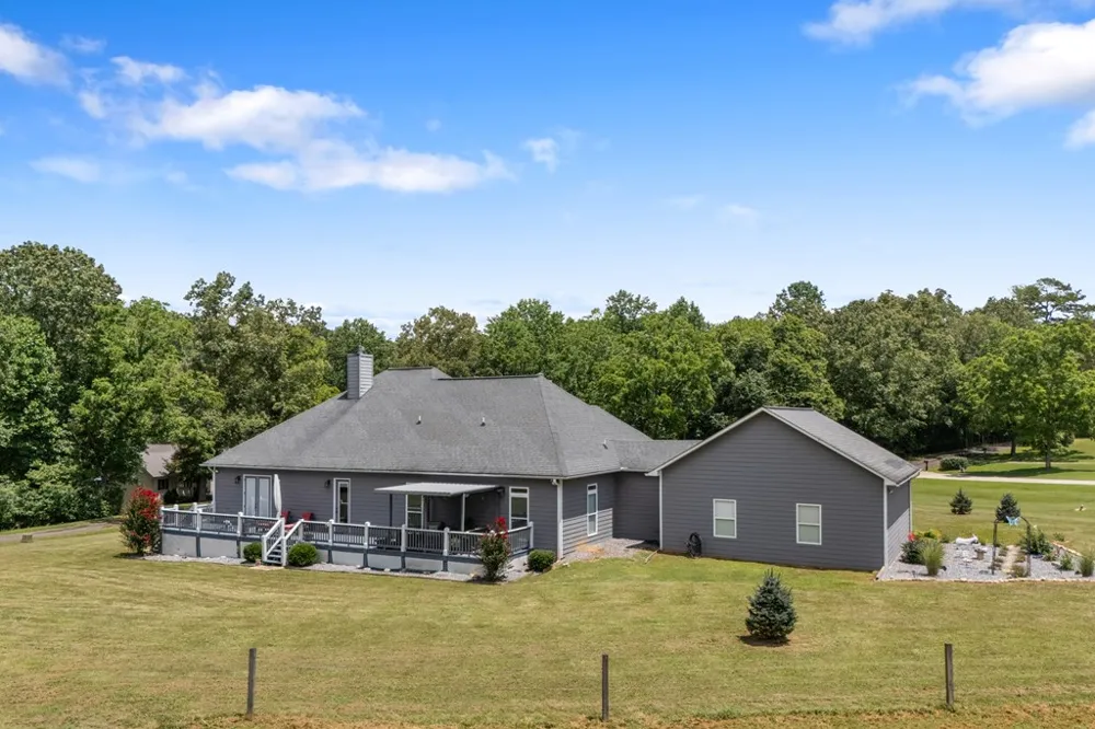 1502 Smithfield Lane Young Harris, GA 30582