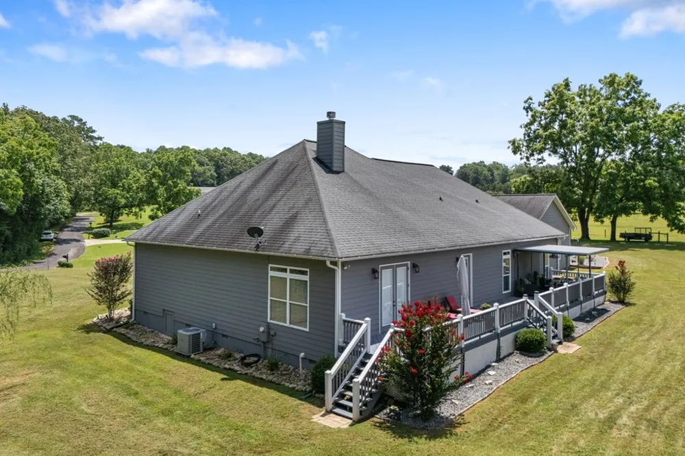 1502 Smithfield Lane Young Harris, GA 30582