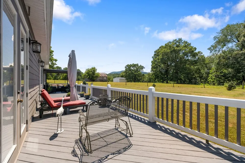 1502 Smithfield Lane Young Harris, GA 30582