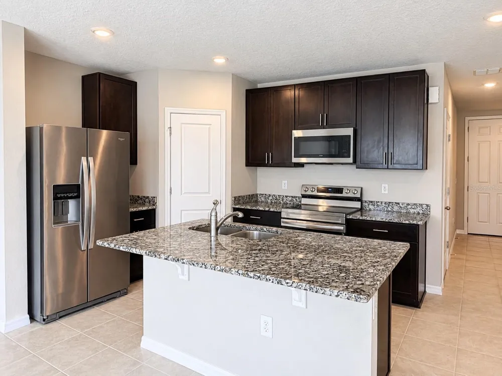 17048 CORAL KEY DRIVE Nokomis, FL 34275