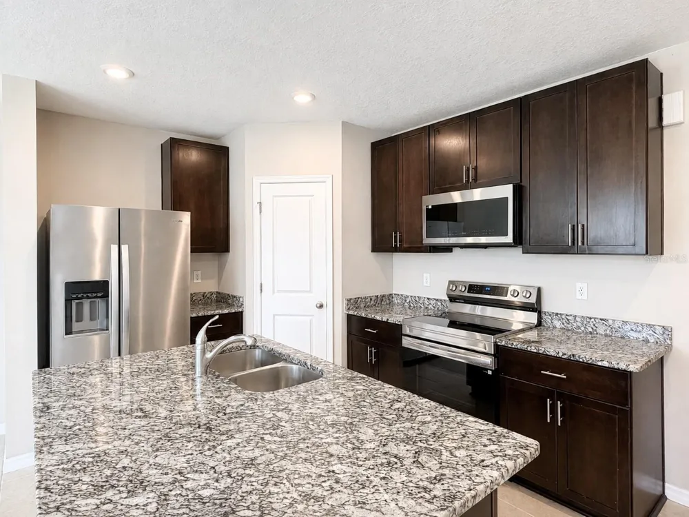 17048 CORAL KEY DRIVE Nokomis, FL 34275