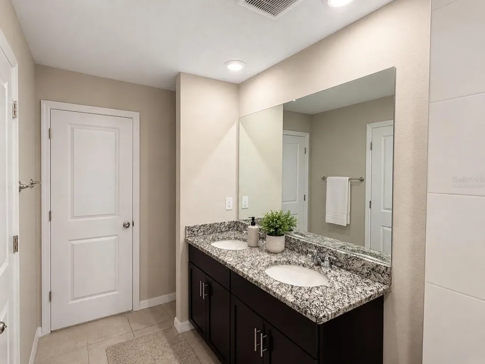 17048 CORAL KEY DRIVE Nokomis, FL 34275