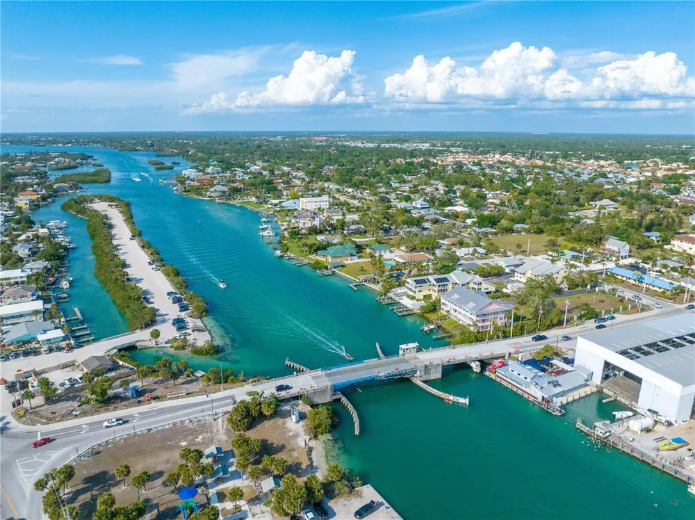17048 CORAL KEY DRIVE Nokomis, FL 34275