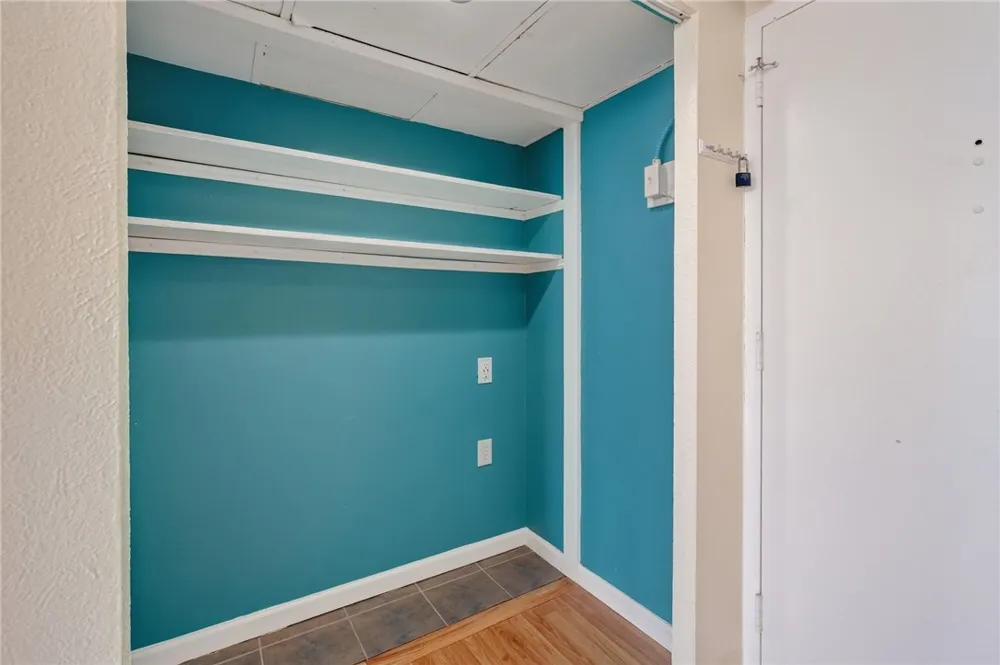 715 S Upper Broadway Street #1203 Corpus Christi, TX 78401