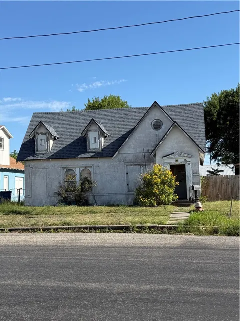 525 W George