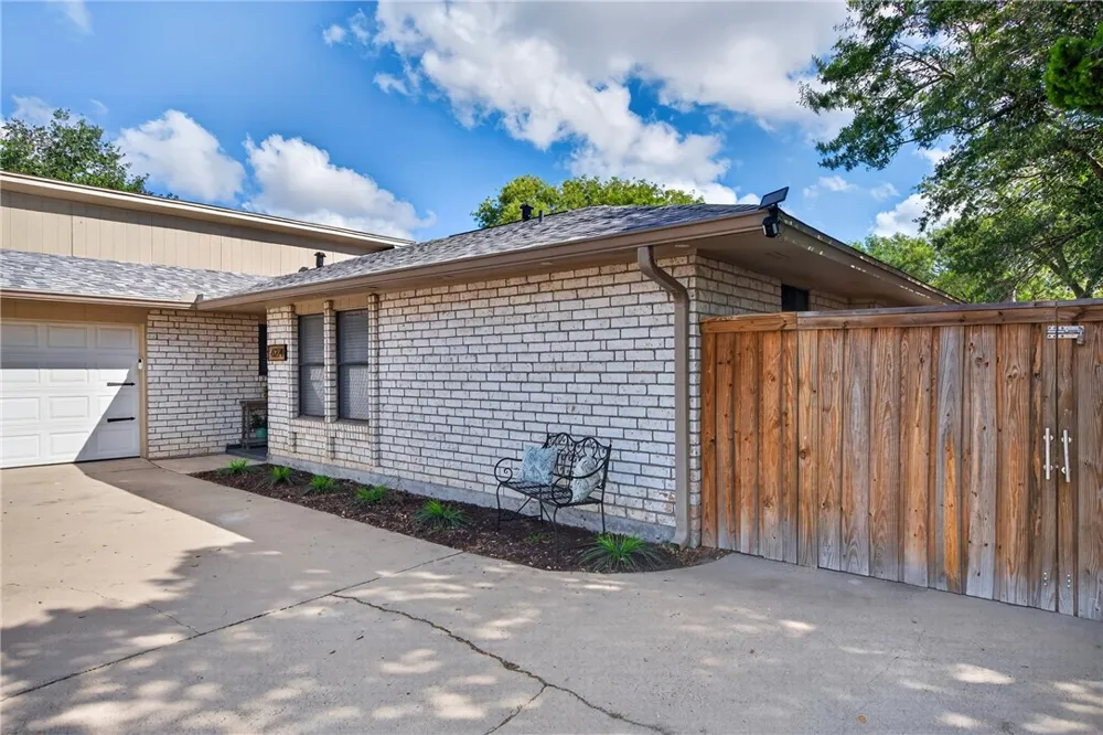 6214 Michaux Drive Corpus Christi, TX 78414