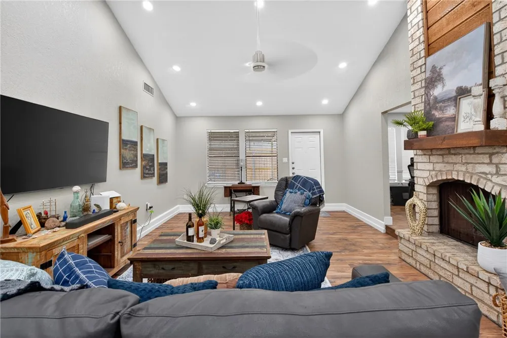 6214 Michaux Drive Corpus Christi, TX 78414