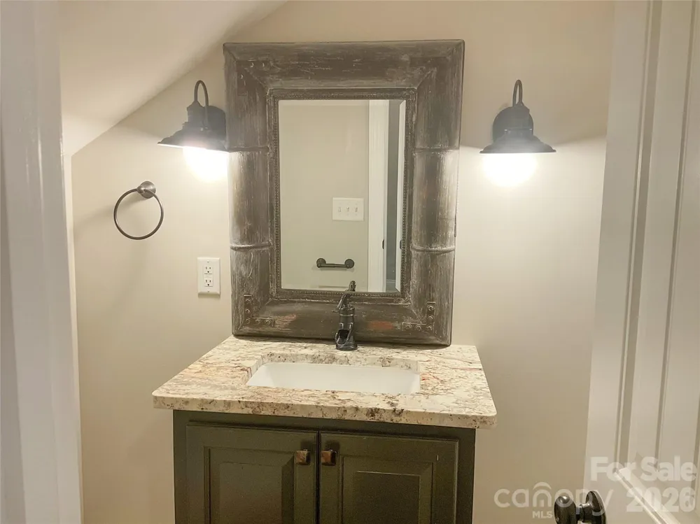 135 Blossom Hill Road Lincolnton, NC 28092