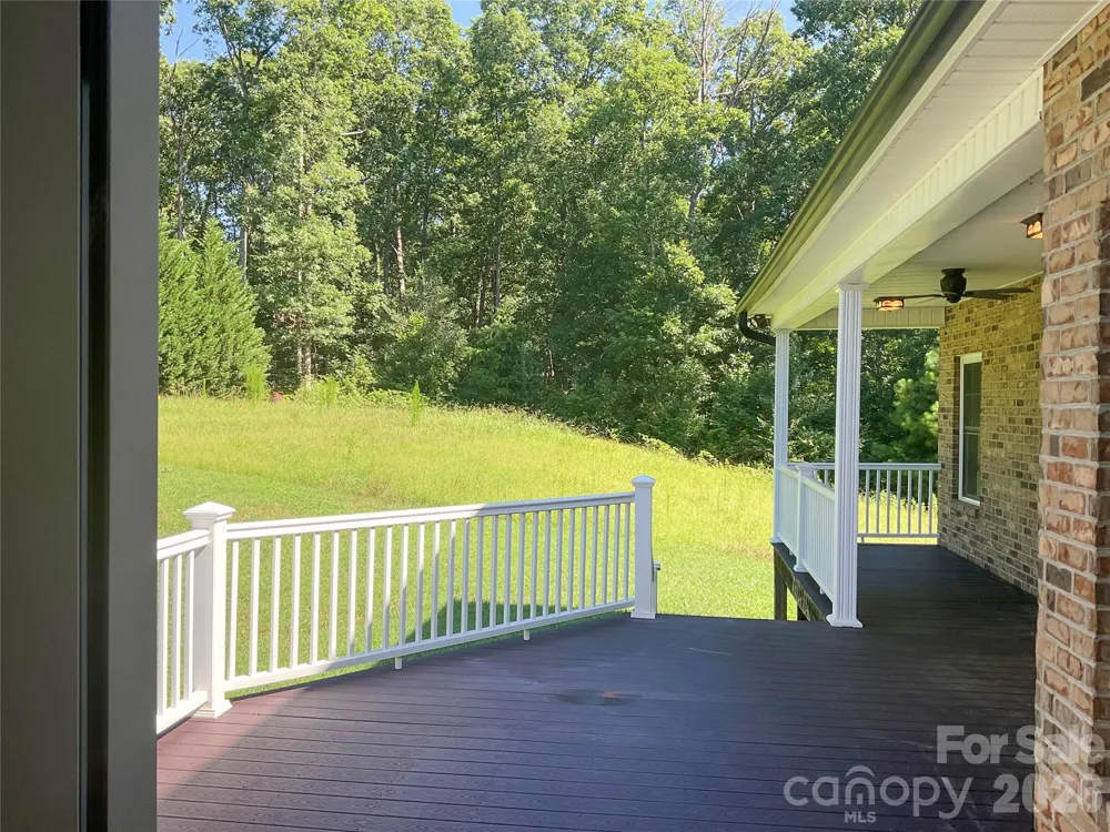 135 Blossom Hill Road Lincolnton, NC 28092