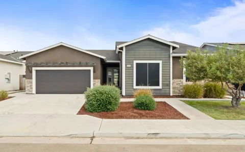 6346 E Fedora Avenue