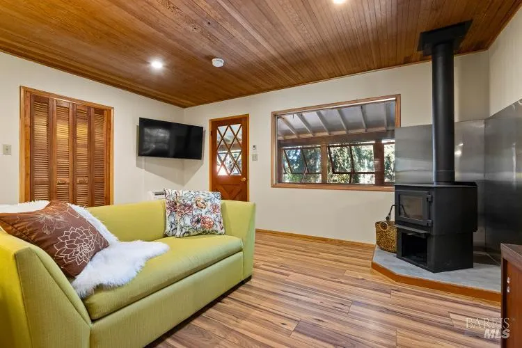 9202 Huckleberry Way Monte Rio, CA 95462