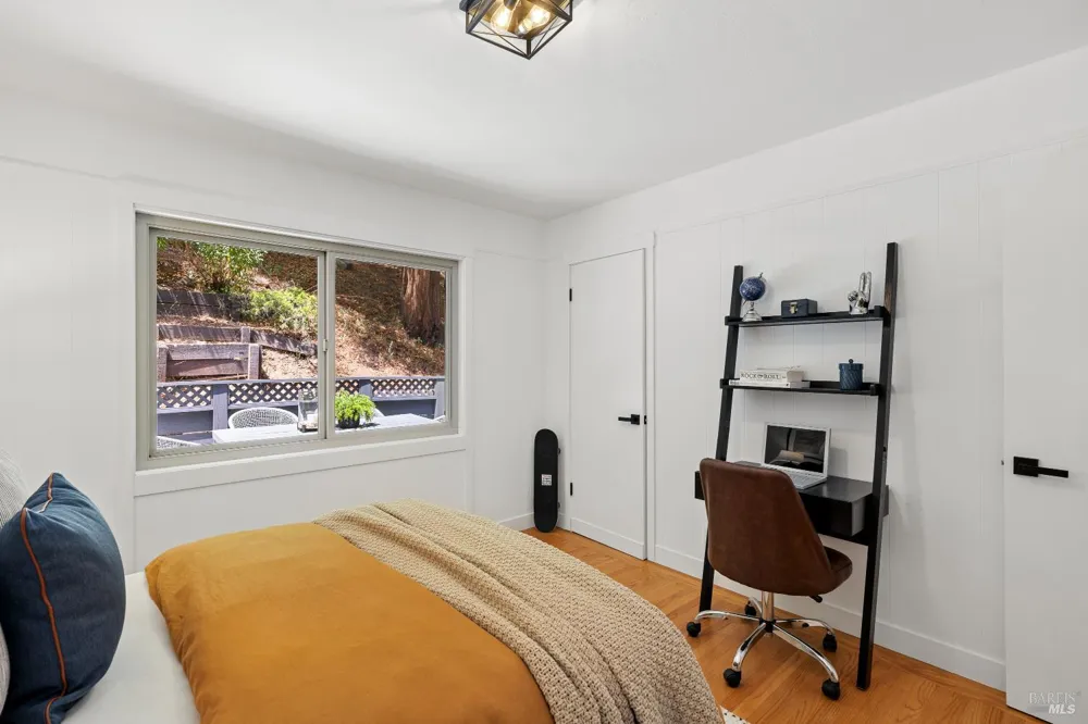 22 Chevy Chase Court Larkspur, CA 94939
