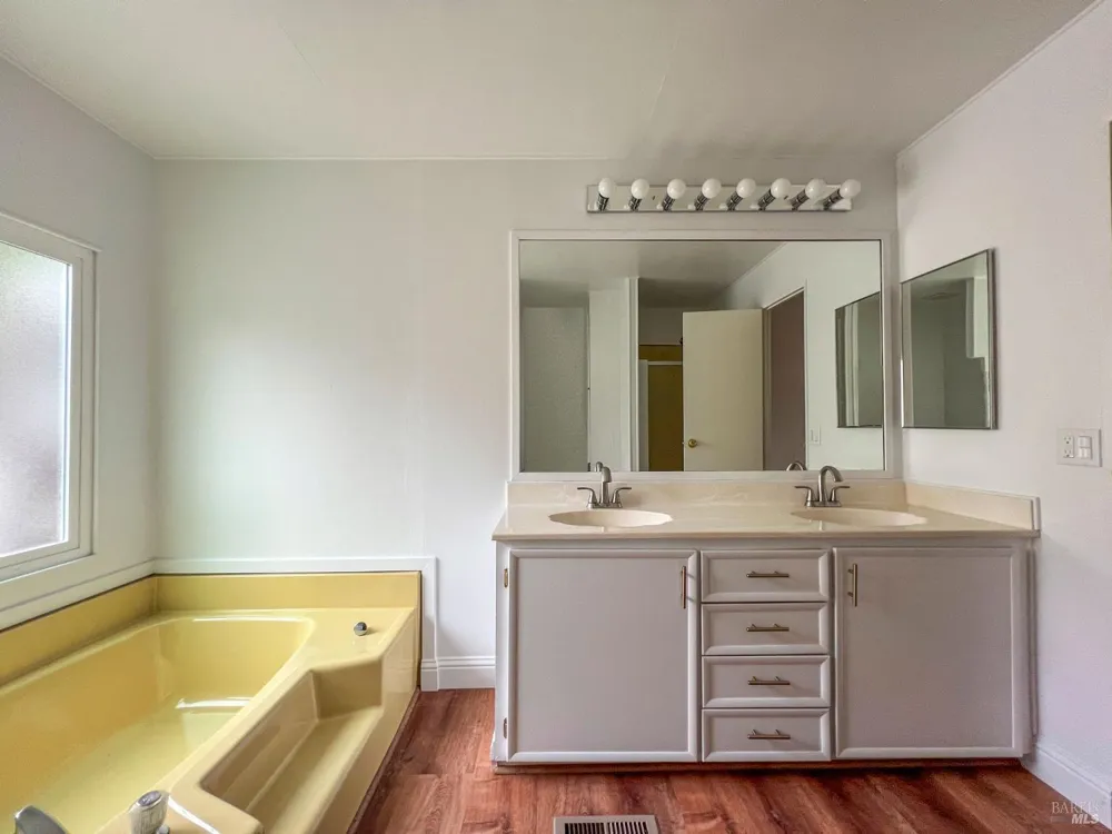 70 International Boulevard Sonoma, CA 95476