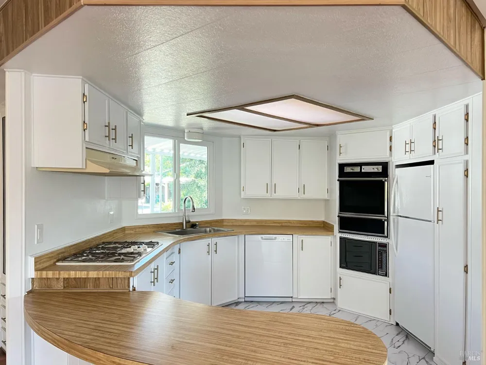70 International Boulevard Sonoma, CA 95476
