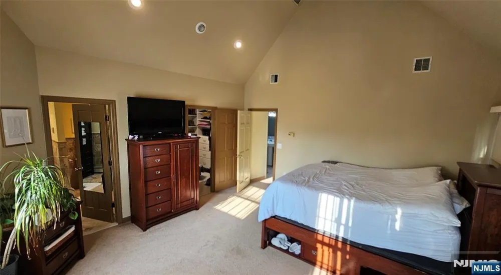 616 Hackensack Street Carlstadt, NJ 07072