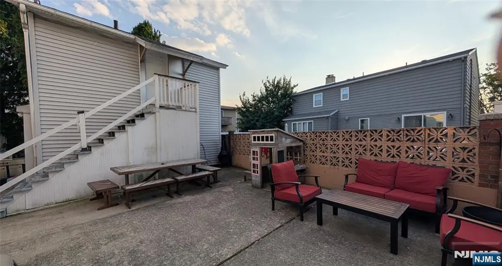 616 Hackensack Street Carlstadt, NJ 07072