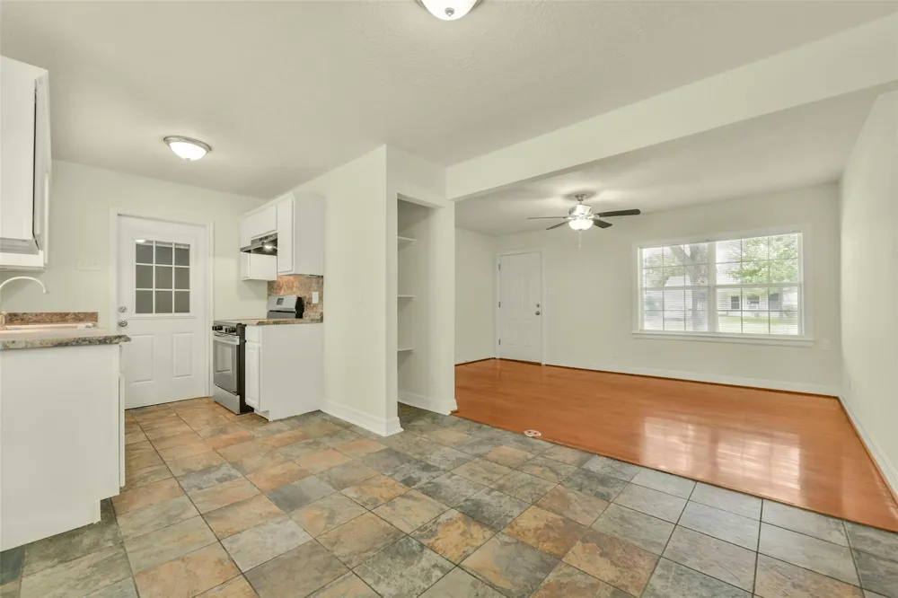 1114 Valerie Avenue Pasadena, TX 77502