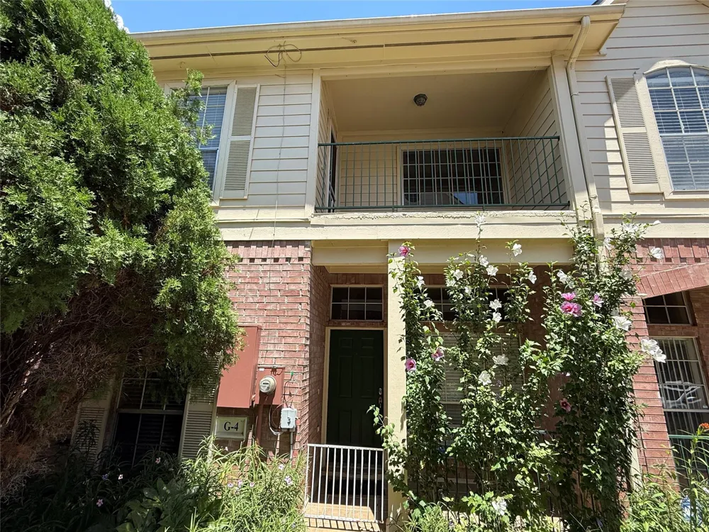 2710 Grants Lake Boulevard #G4 Sugar Land, TX 77479