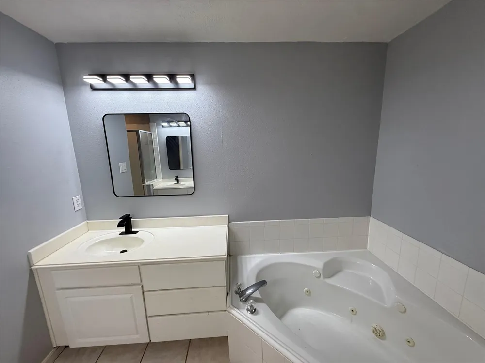 2710 Grants Lake Boulevard #G4 Sugar Land, TX 77479