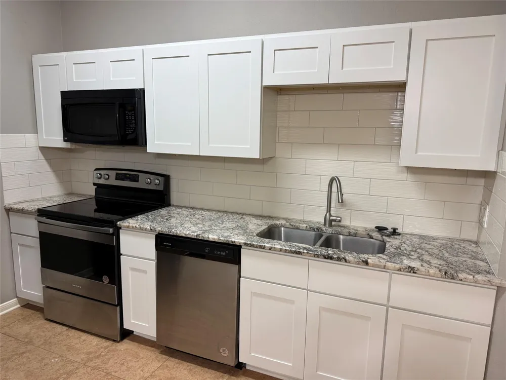 2710 Grants Lake Boulevard #G4 Sugar Land, TX 77479