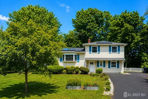 8 Alpine Court
