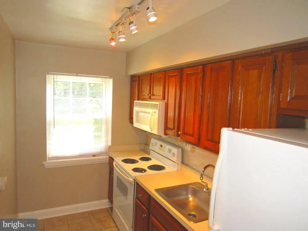 1311 ODE STREET #612 Arlington, VA 22209