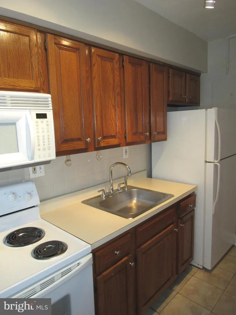 1311 ODE STREET #612 Arlington, VA 22209