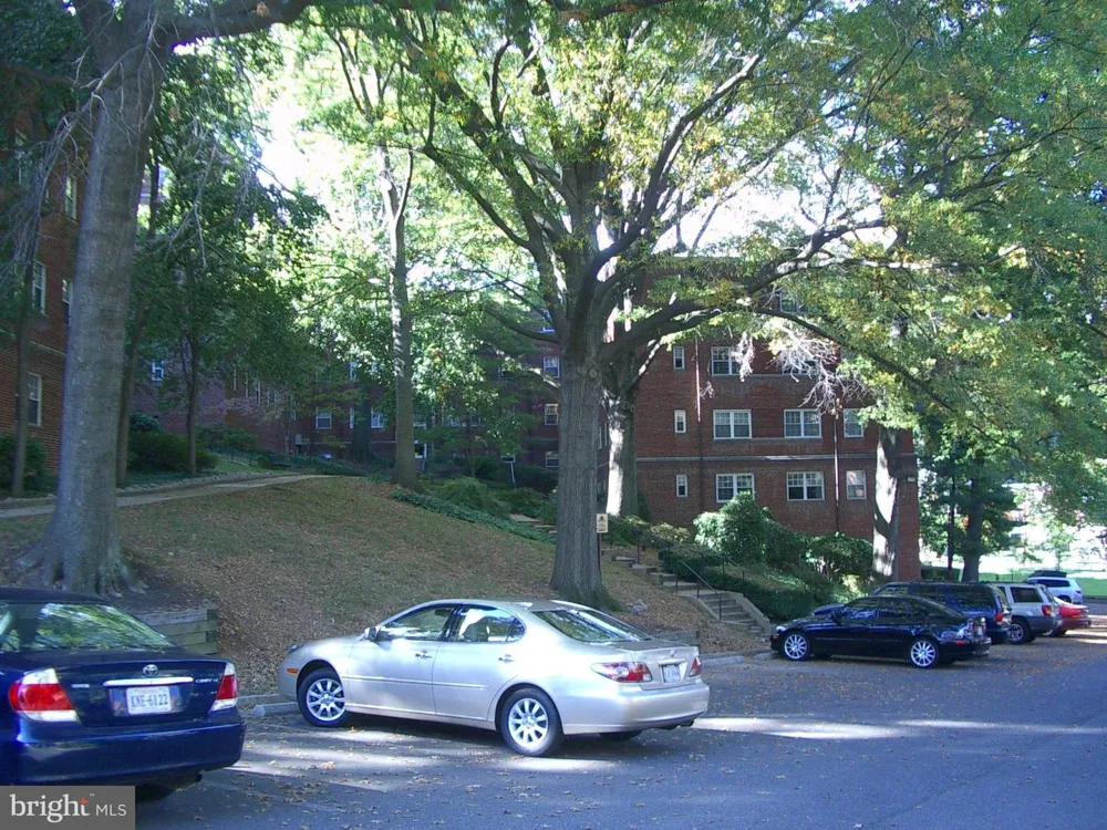 1311 ODE STREET #612 Arlington, VA 22209
