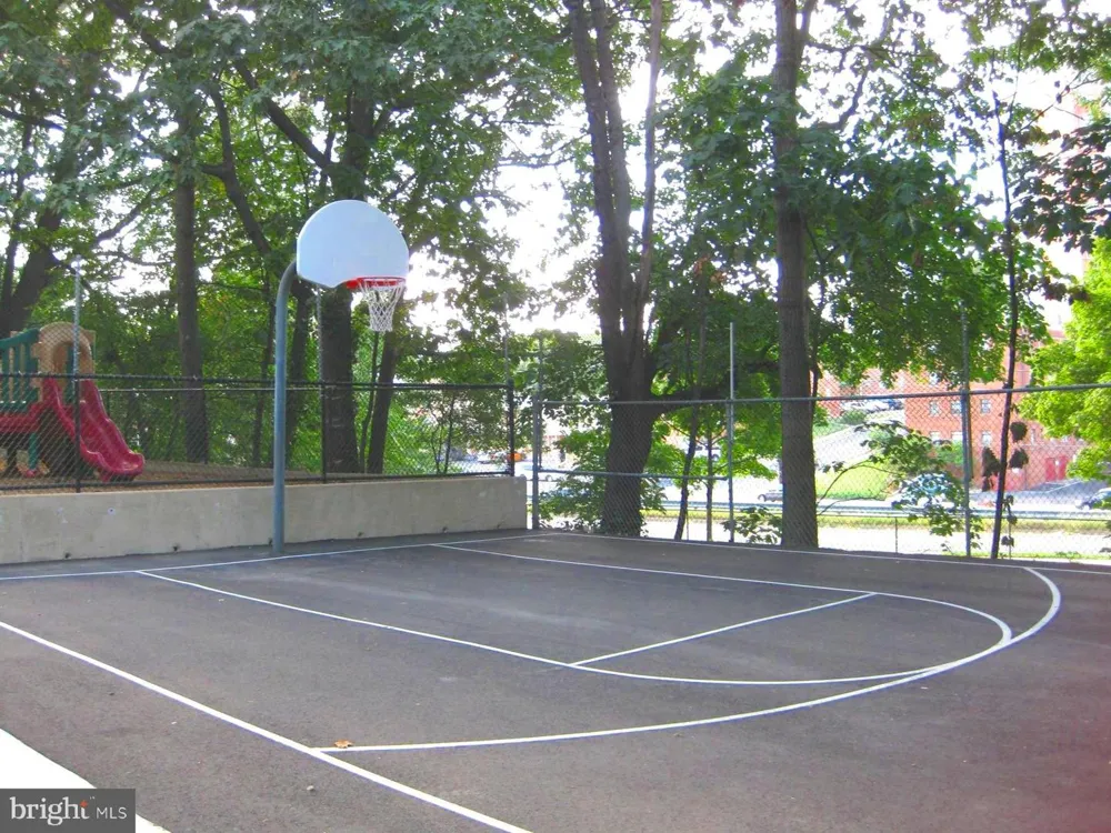 1311 ODE STREET #612 Arlington, VA 22209