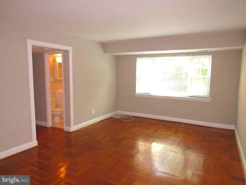 1311 ODE STREET #612 Arlington, VA 22209
