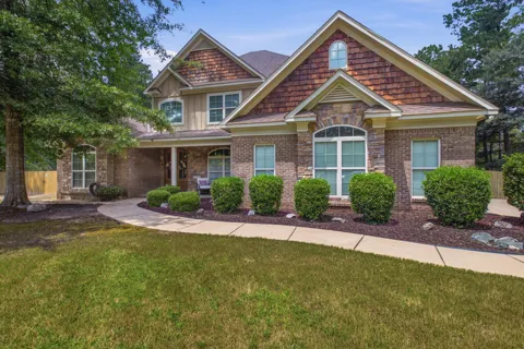 8100 Saddlehorn Drive