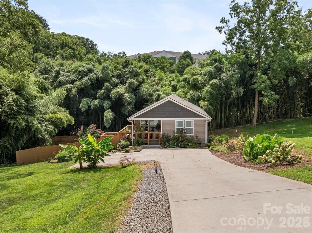 107 Forest Street Asheville, NC 28803