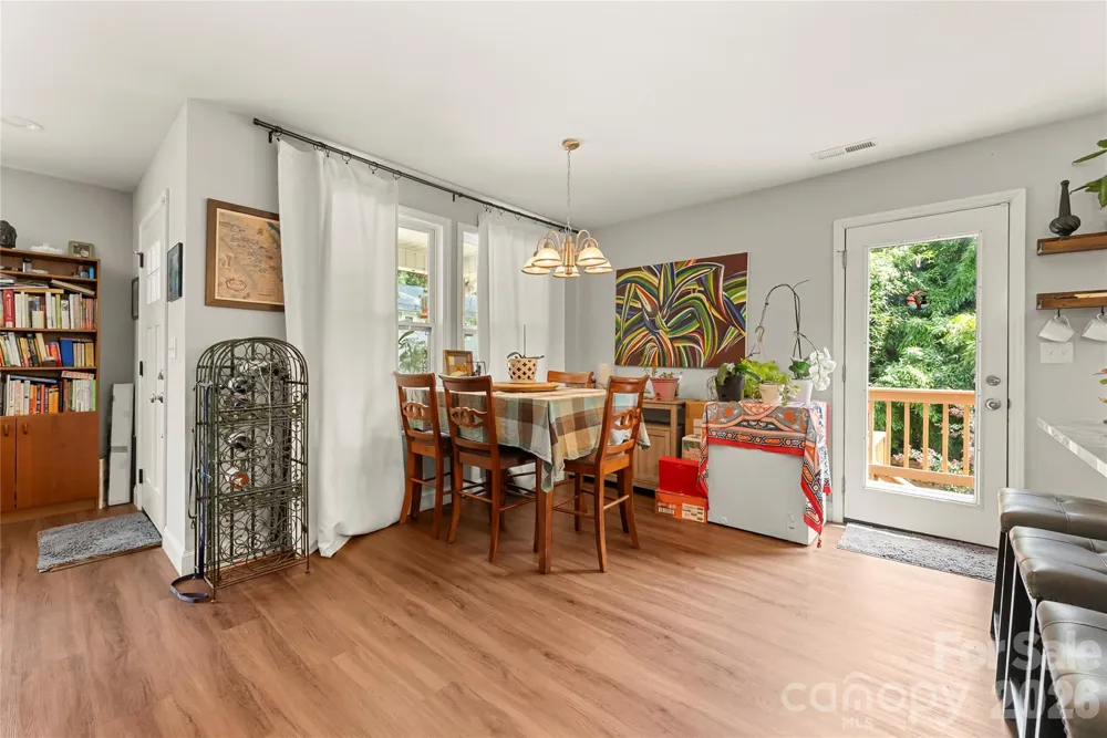 107 Forest Street Asheville, NC 28803