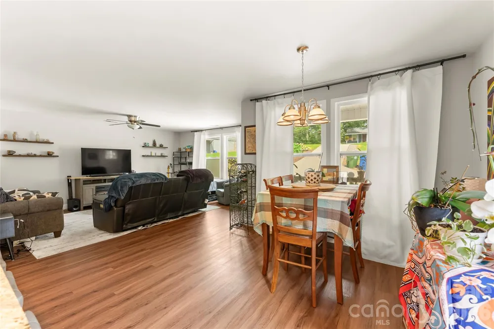 107 Forest Street Asheville, NC 28803