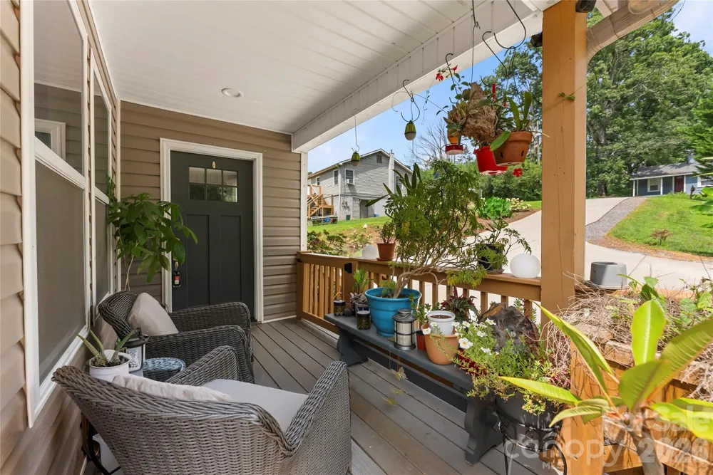 107 Forest Street Asheville, NC 28803