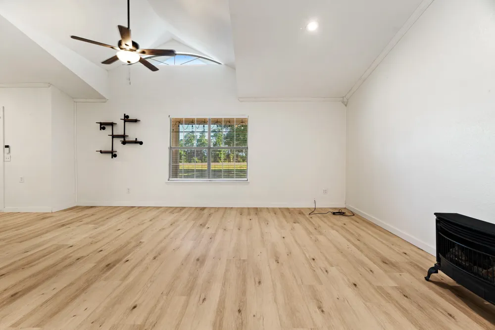 10891 Farm Road 1497 Paris, TX 75462