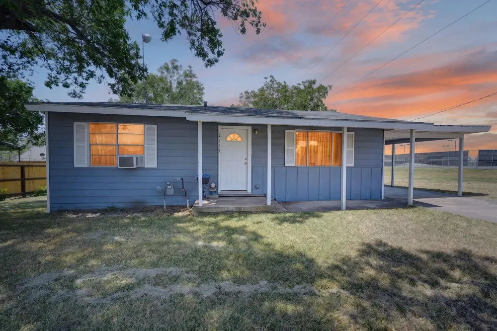 2601 Crestridge Caddo Mills, TX 75135