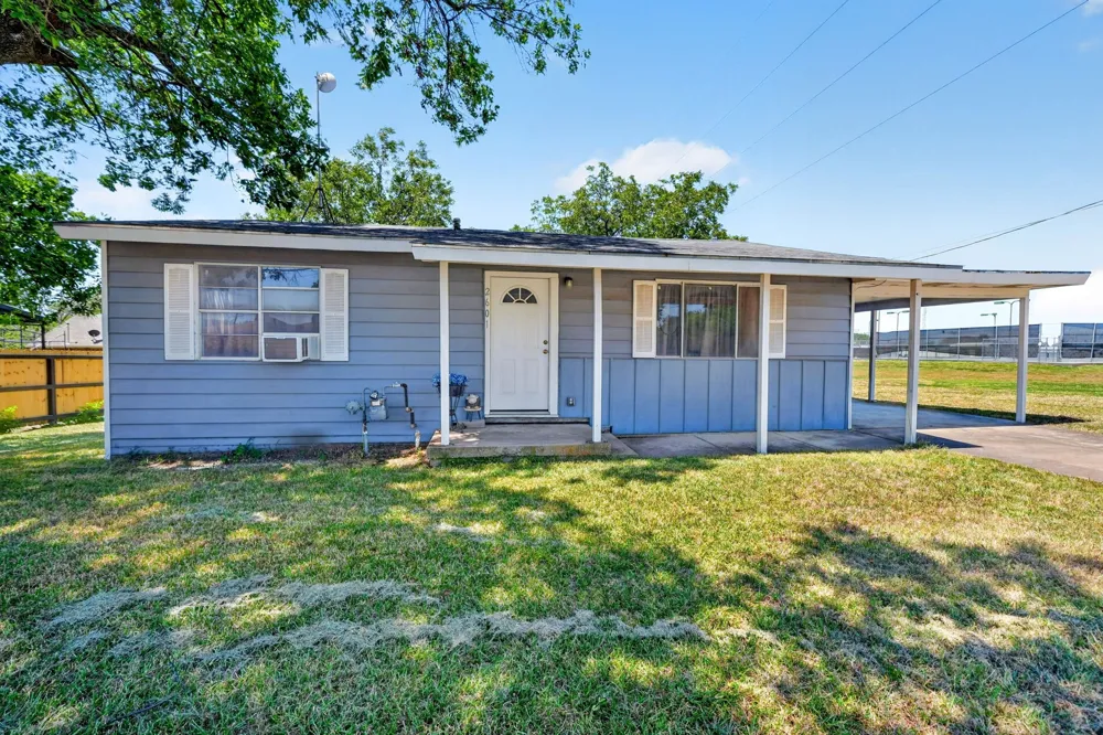 2601 Crestridge Caddo Mills, TX 75135