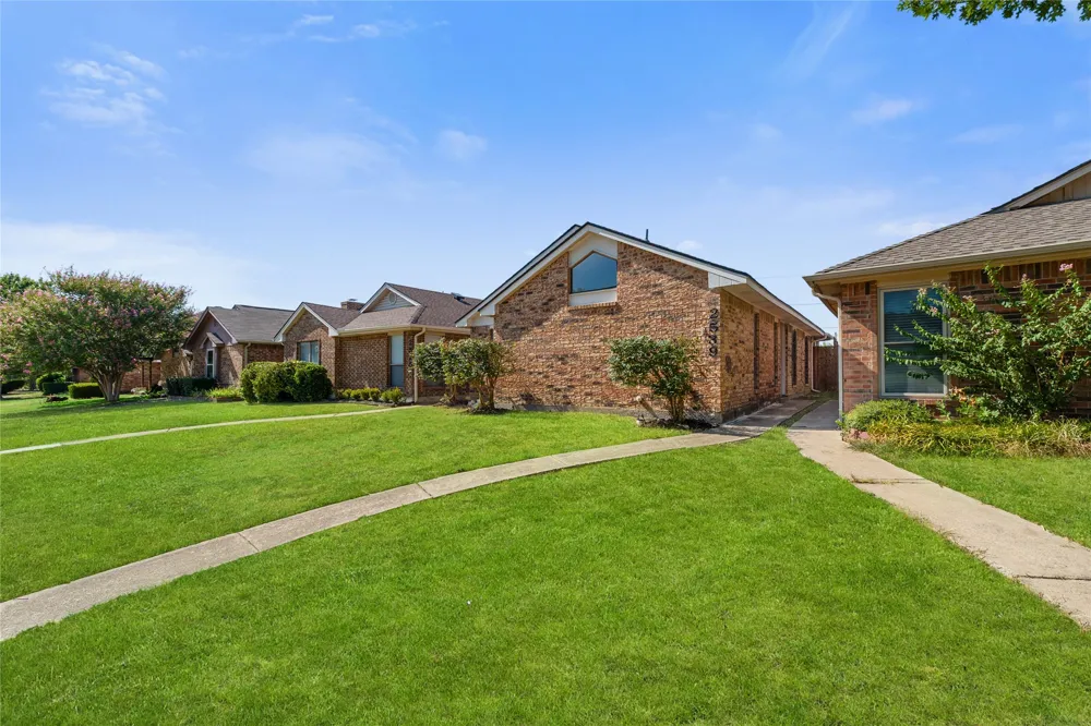 2539 Sunscape Lane Dallas, TX 75287