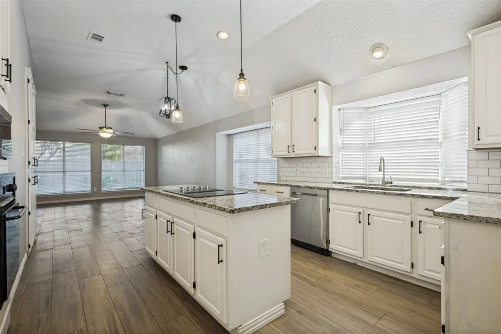 2911 Stonepointe McKinney, TX 75072