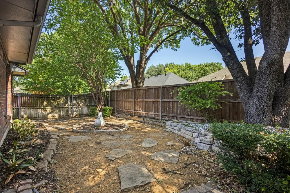2911 Stonepointe McKinney, TX 75072