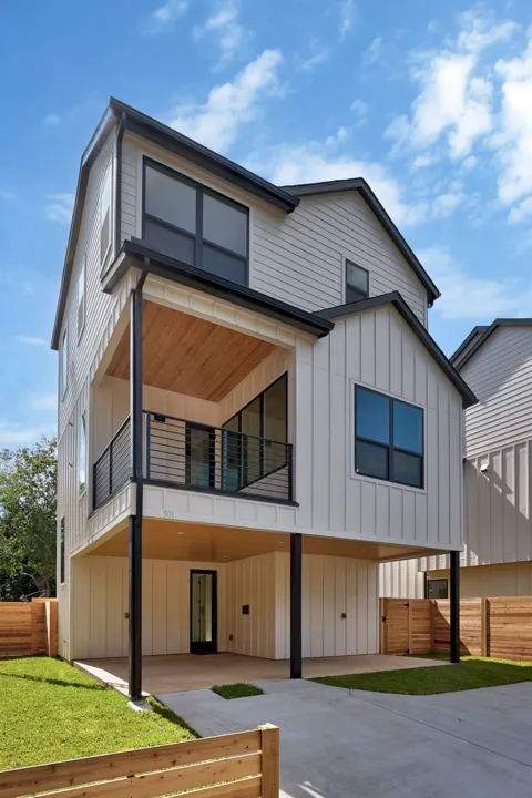 301 N Pleasant Valley Road #2