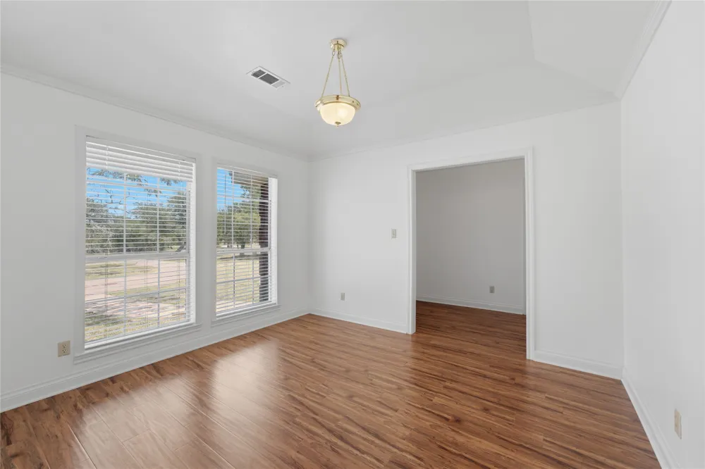 8221 Mountain Drive Salado, TX 76571