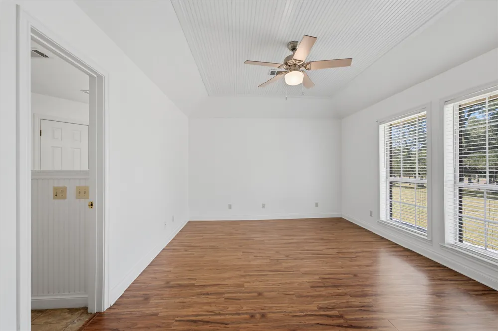 8221 Mountain Drive Salado, TX 76571