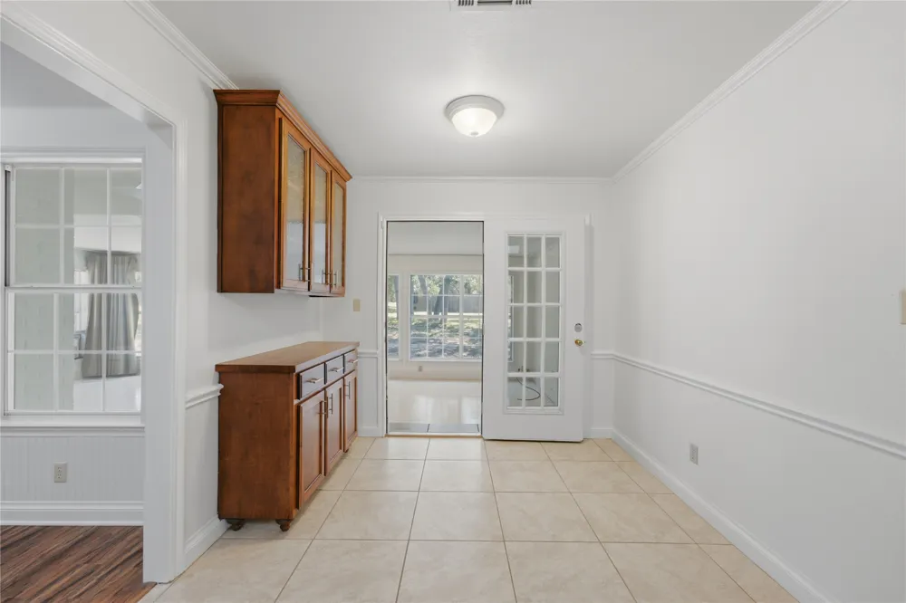 8221 Mountain Drive Salado, TX 76571