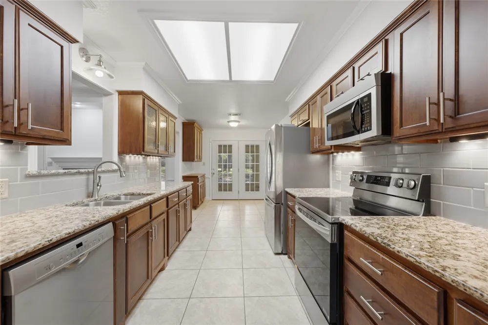 8221 Mountain Drive Salado, TX 76571